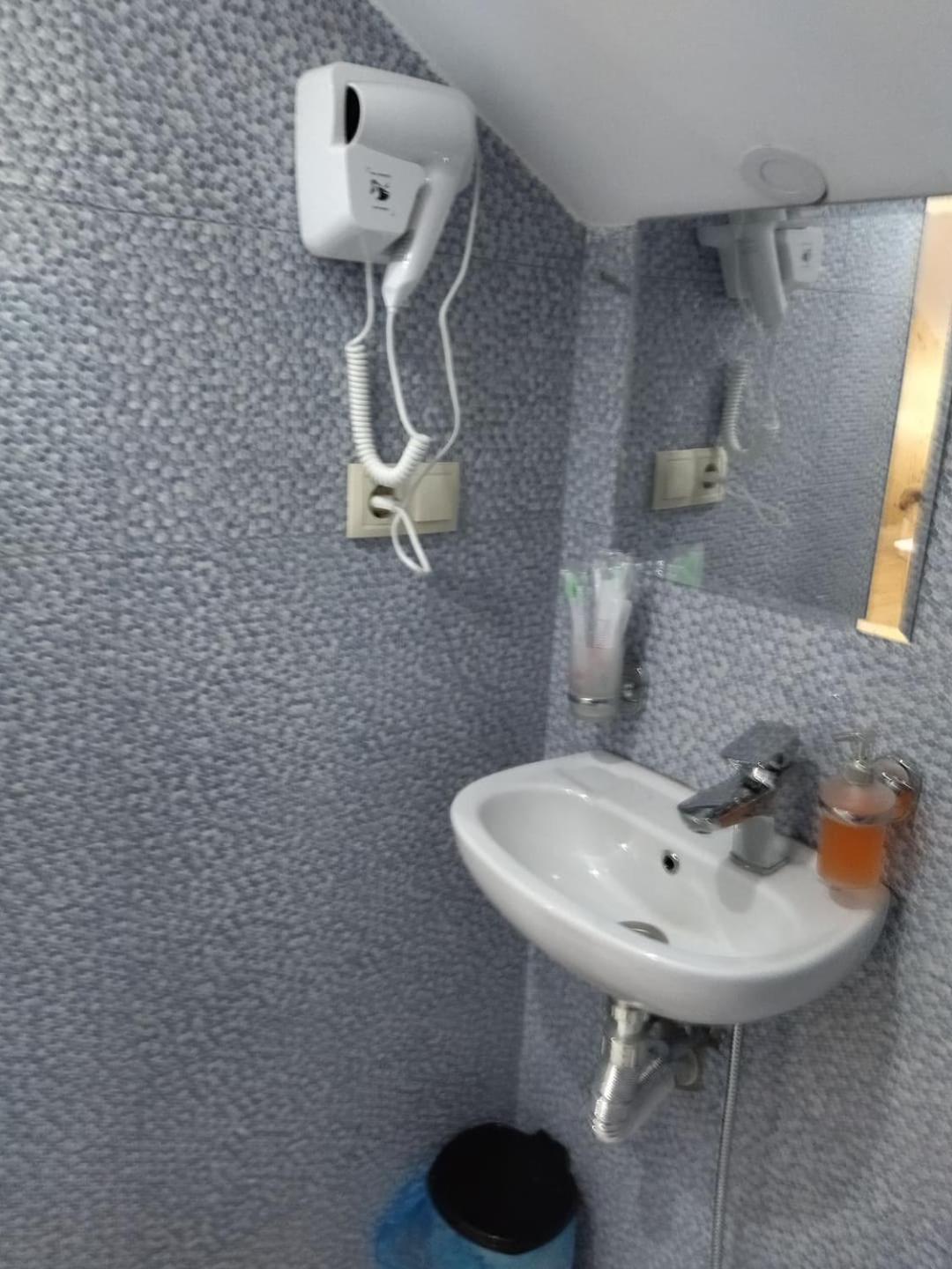 Hotel Alismereti Zekari Екстериор снимка